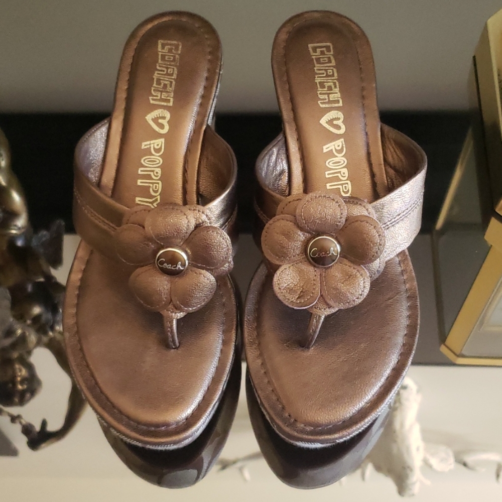 Coach poppy flower wedges
